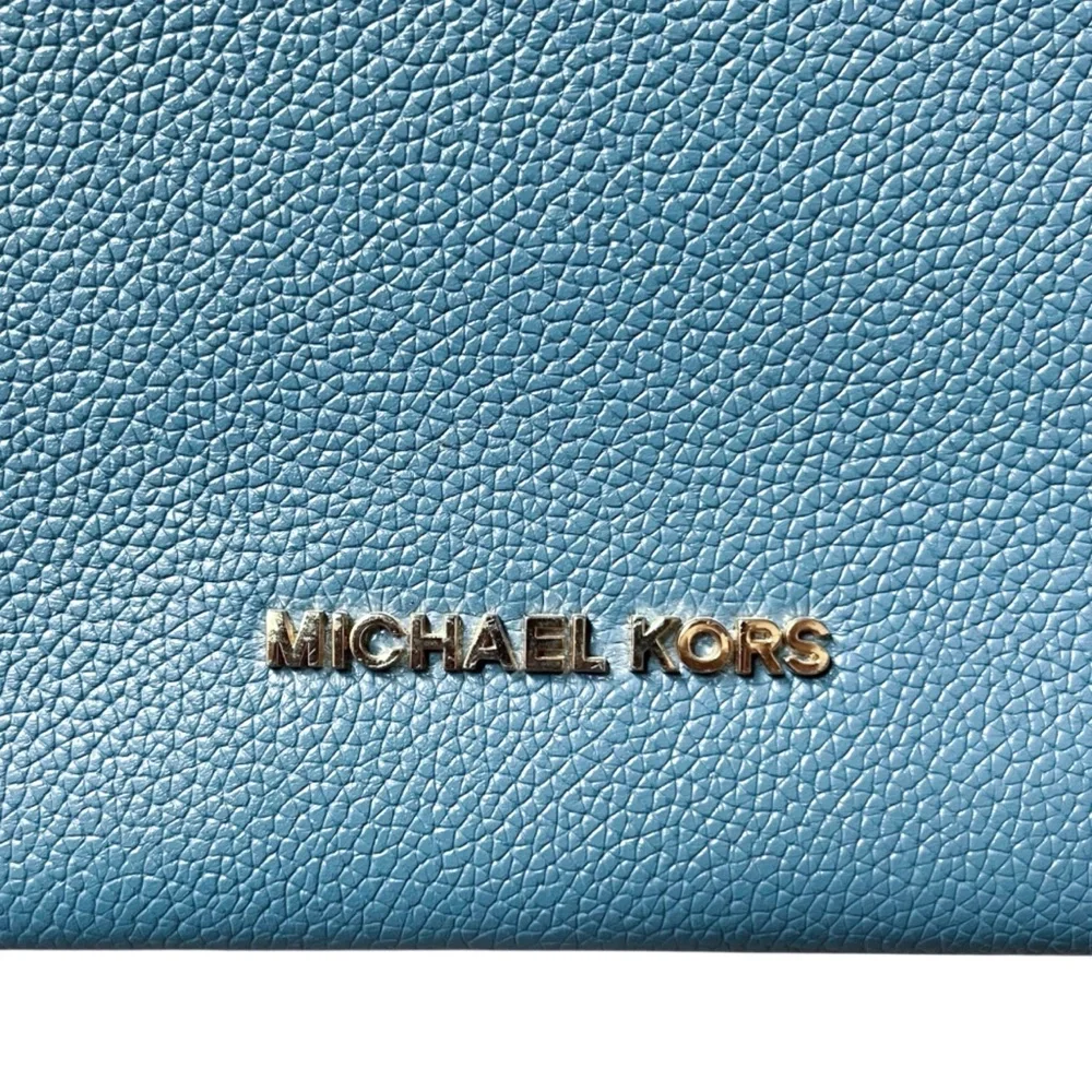 Michael Kors Hayes Bucket Bag